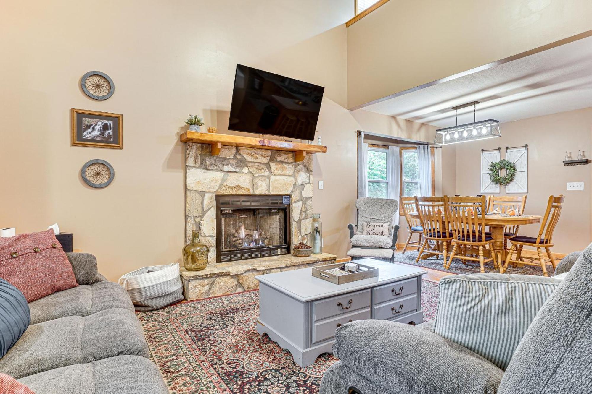 Spacious Home In Helen With Porch And Balcony! Exterior photo