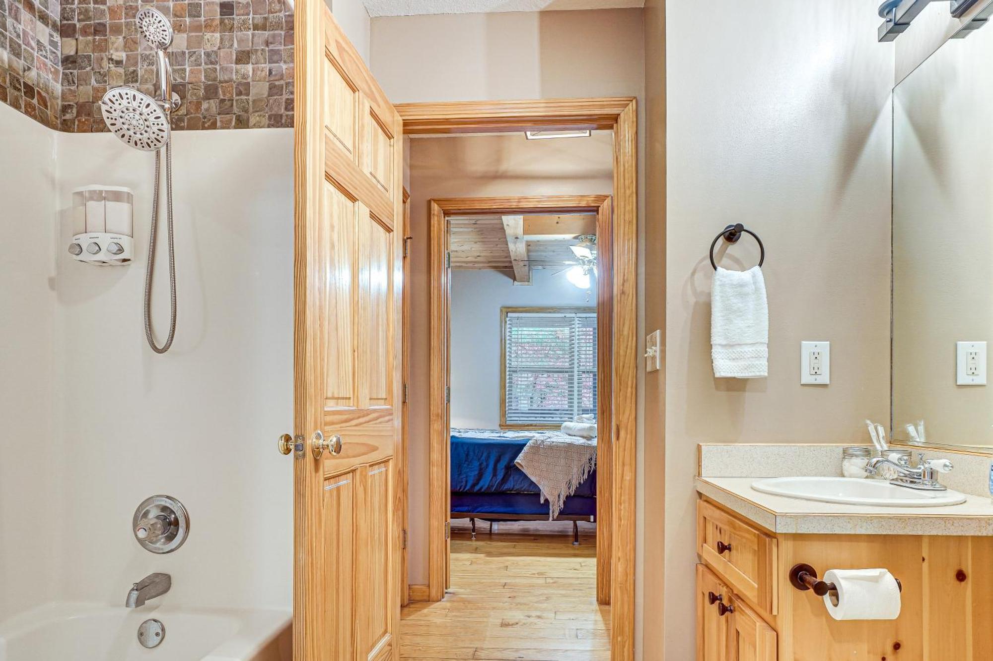 Spacious Home In Helen With Porch And Balcony! Exterior photo