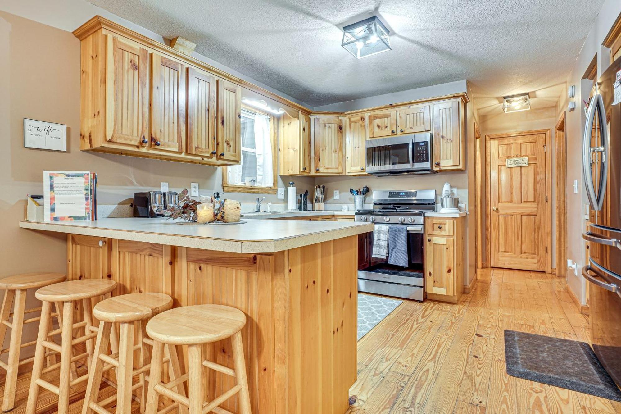 Spacious Home In Helen With Porch And Balcony! Exterior photo