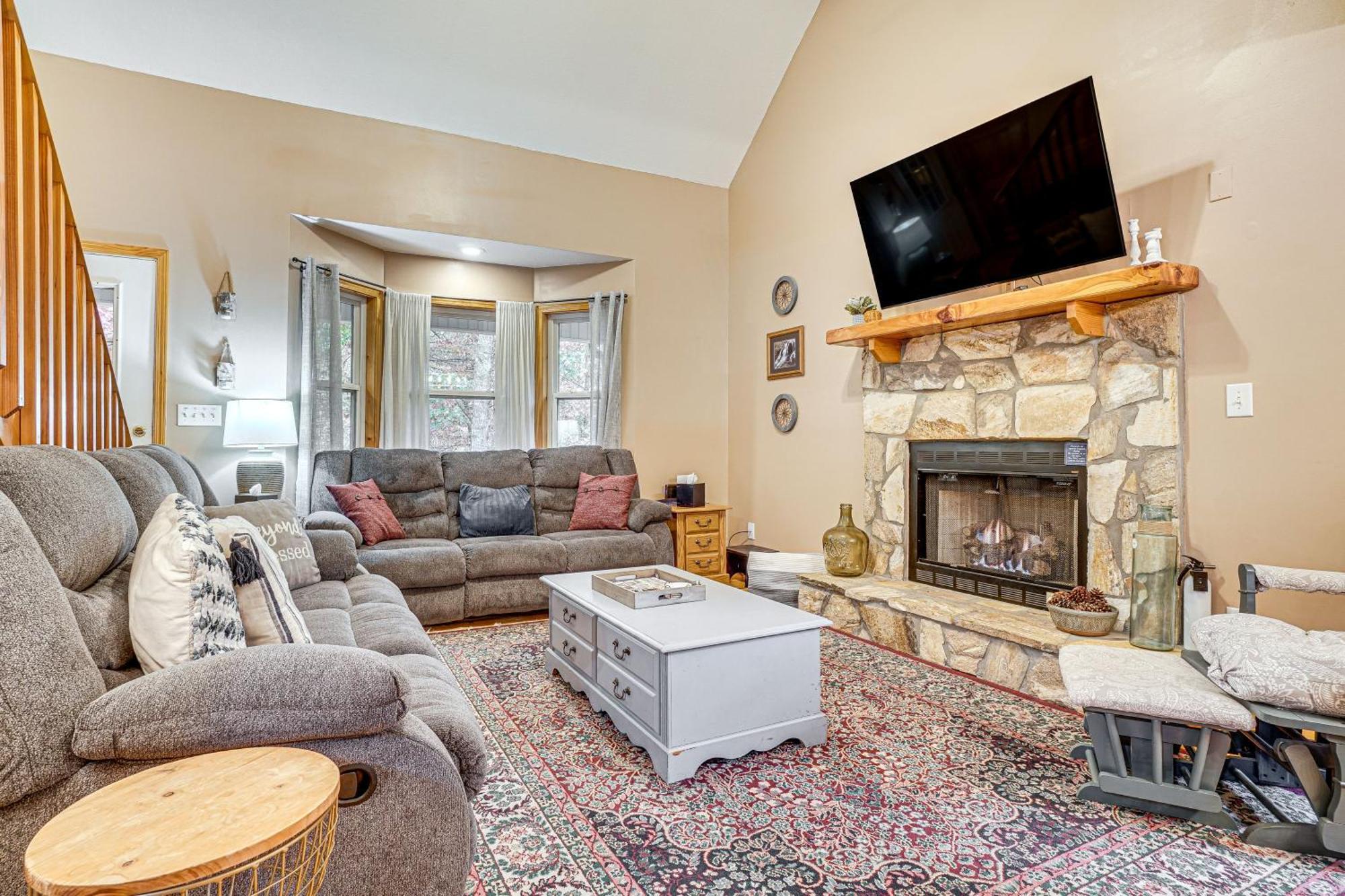 Spacious Home In Helen With Porch And Balcony! Exterior photo