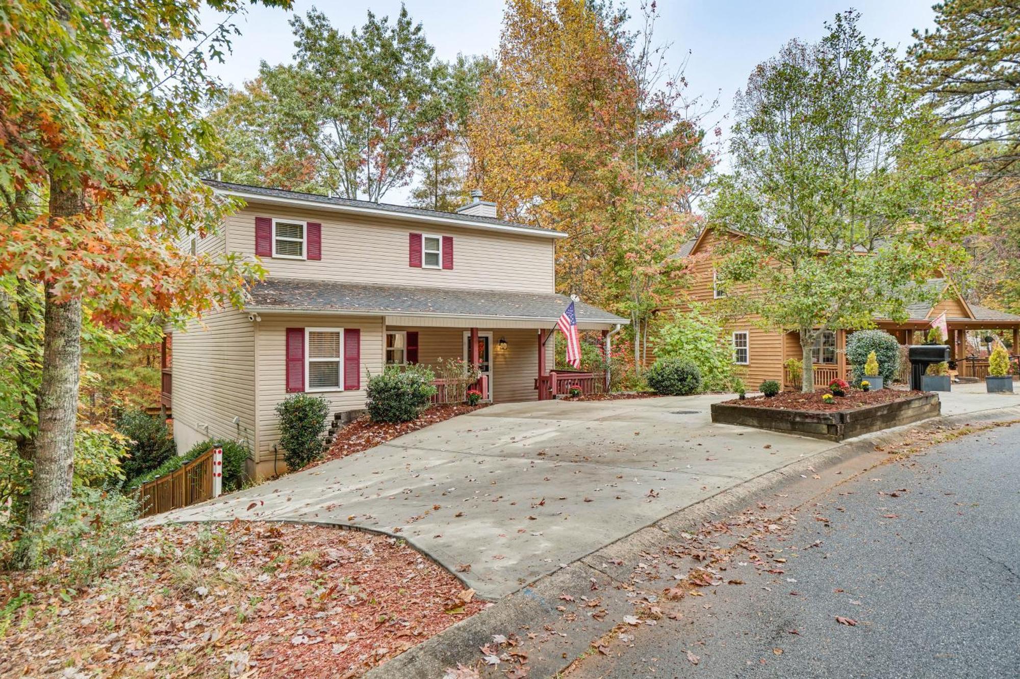 Spacious Home In Helen With Porch And Balcony! Exterior photo